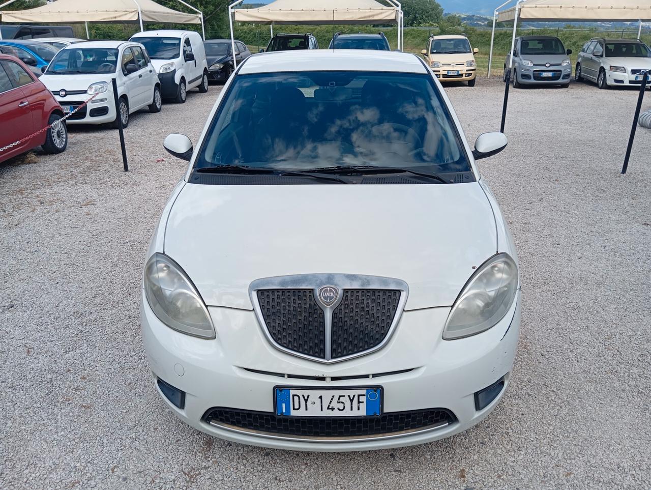 Lancia Ypsilon 1.4 Argento Ecochic GPL