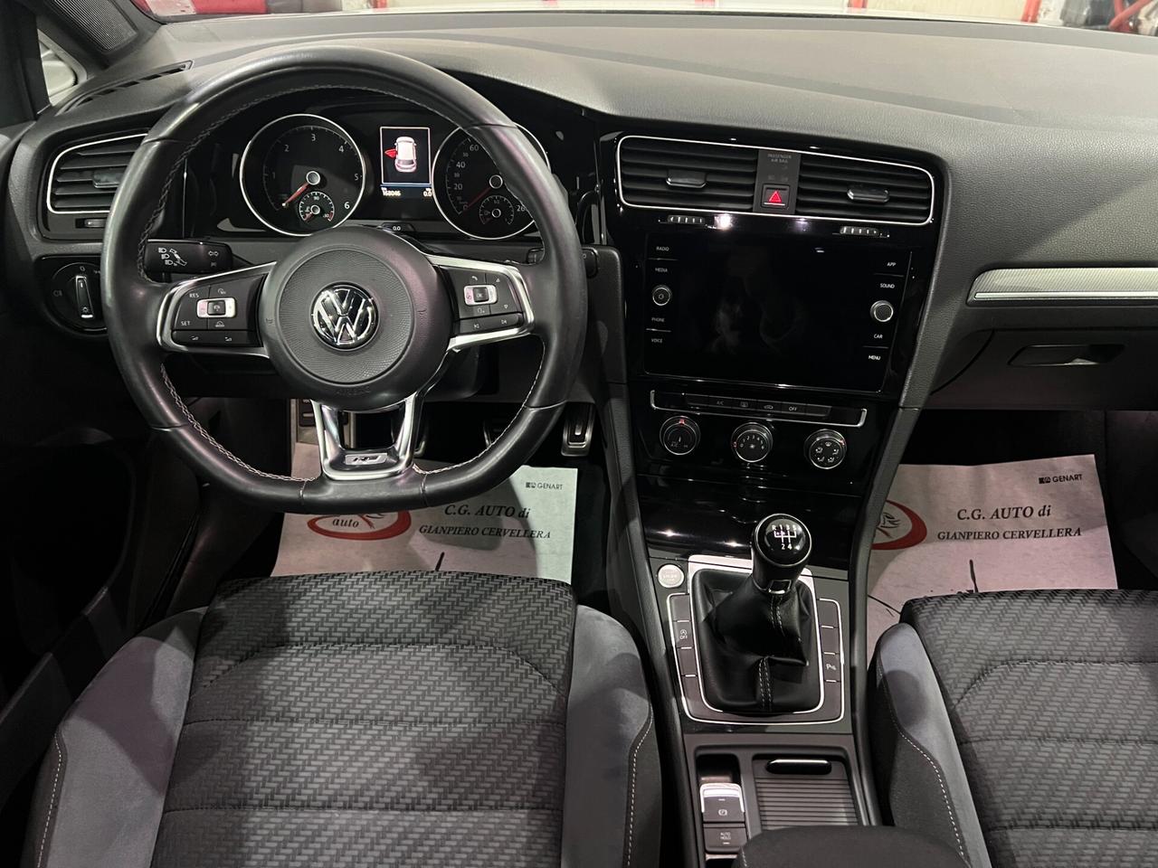 Volkswagen Golf 1.6 116 CV - R-LINE - 2017