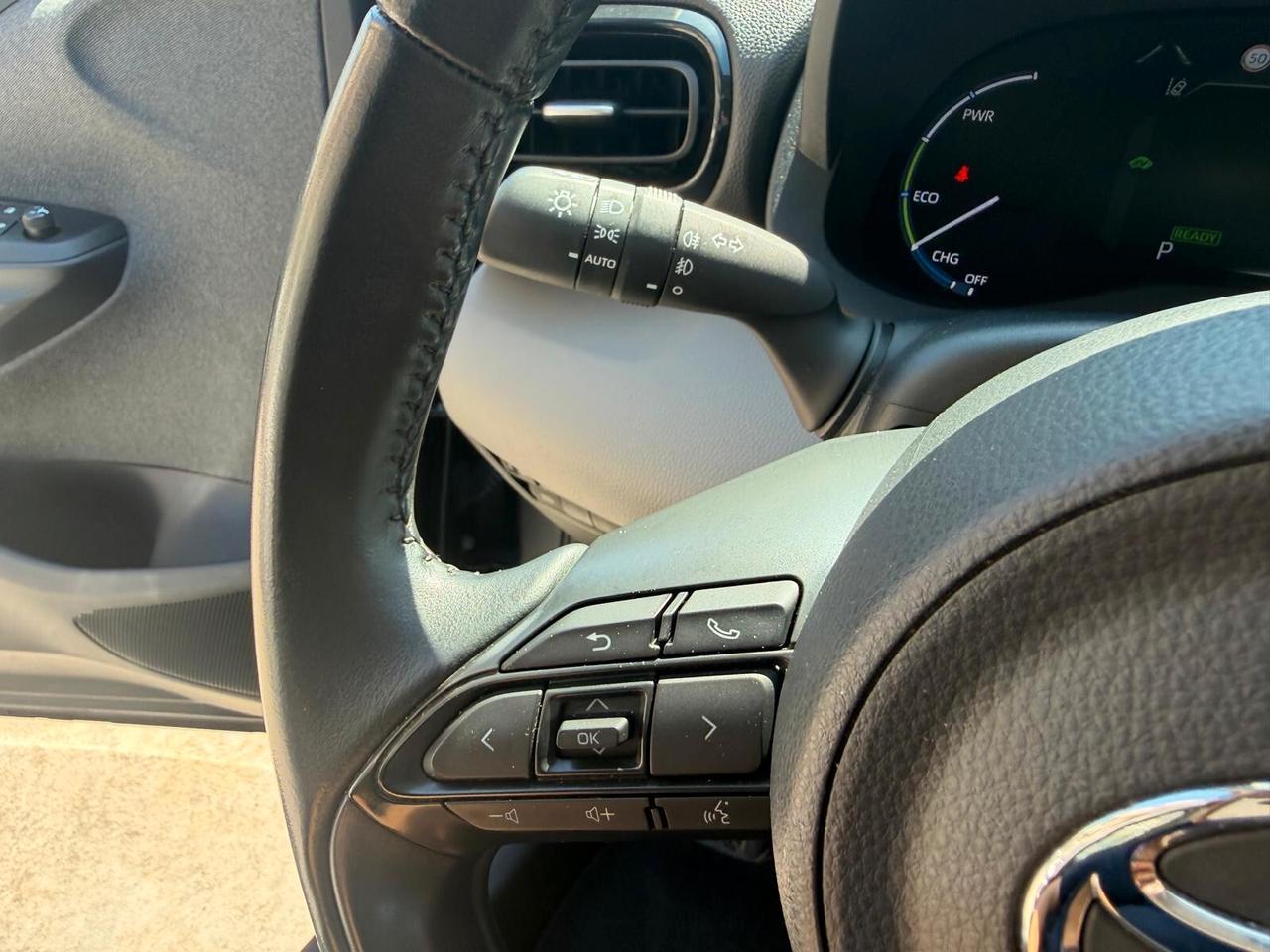 Toyota Yaris Cross E-CVT Business Sport utility Full Hybrid