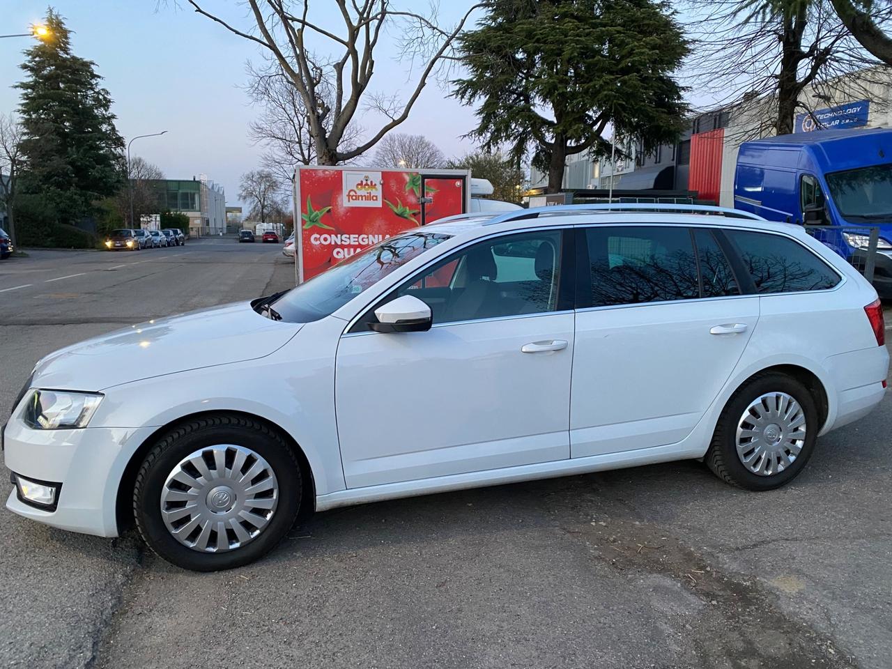 Skoda Octavia 2.0 DSG WAGON STILE 110kW