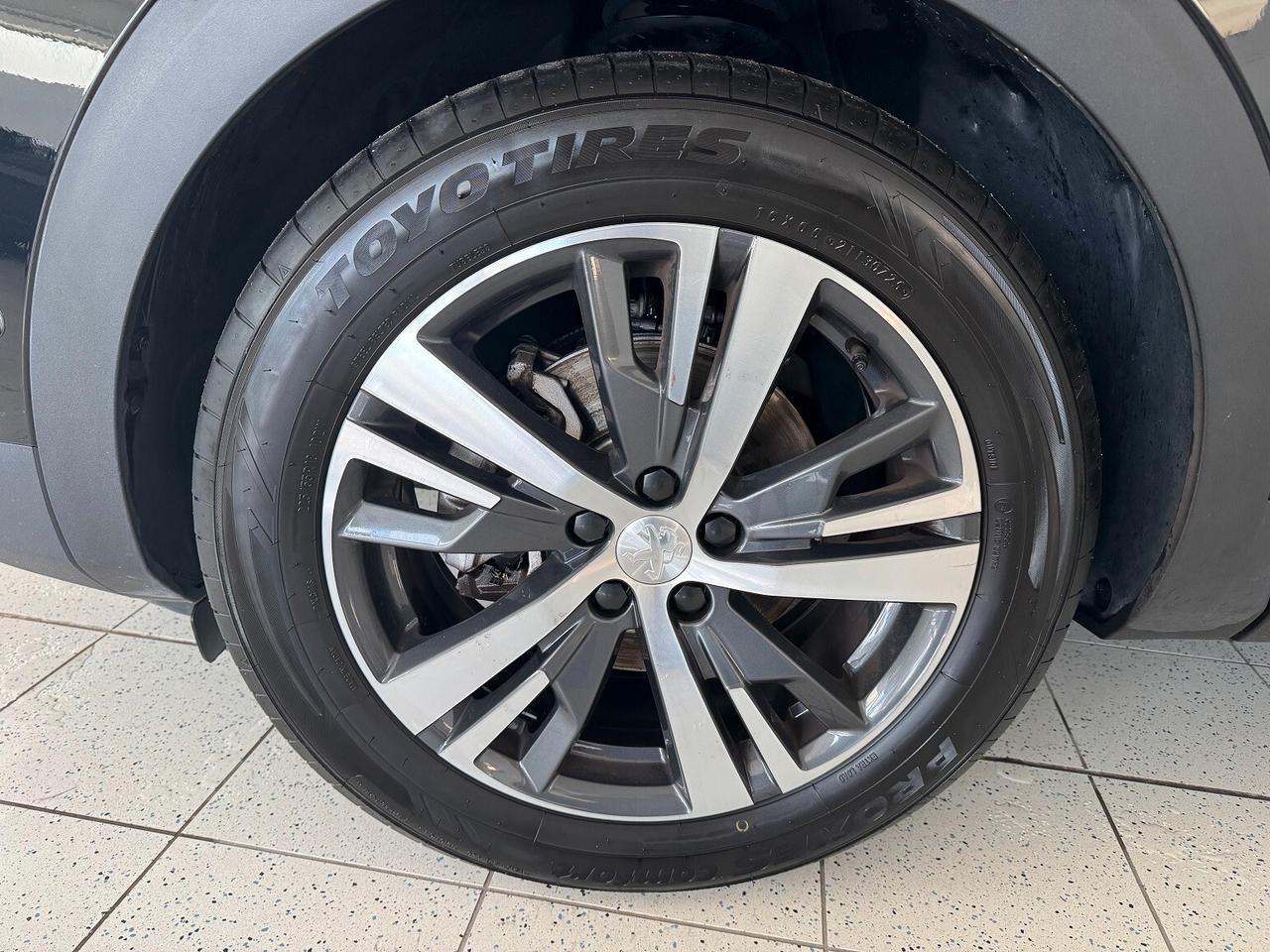 3008 1.5HDi 130cv EAT8 Allure Pack PERFETTA