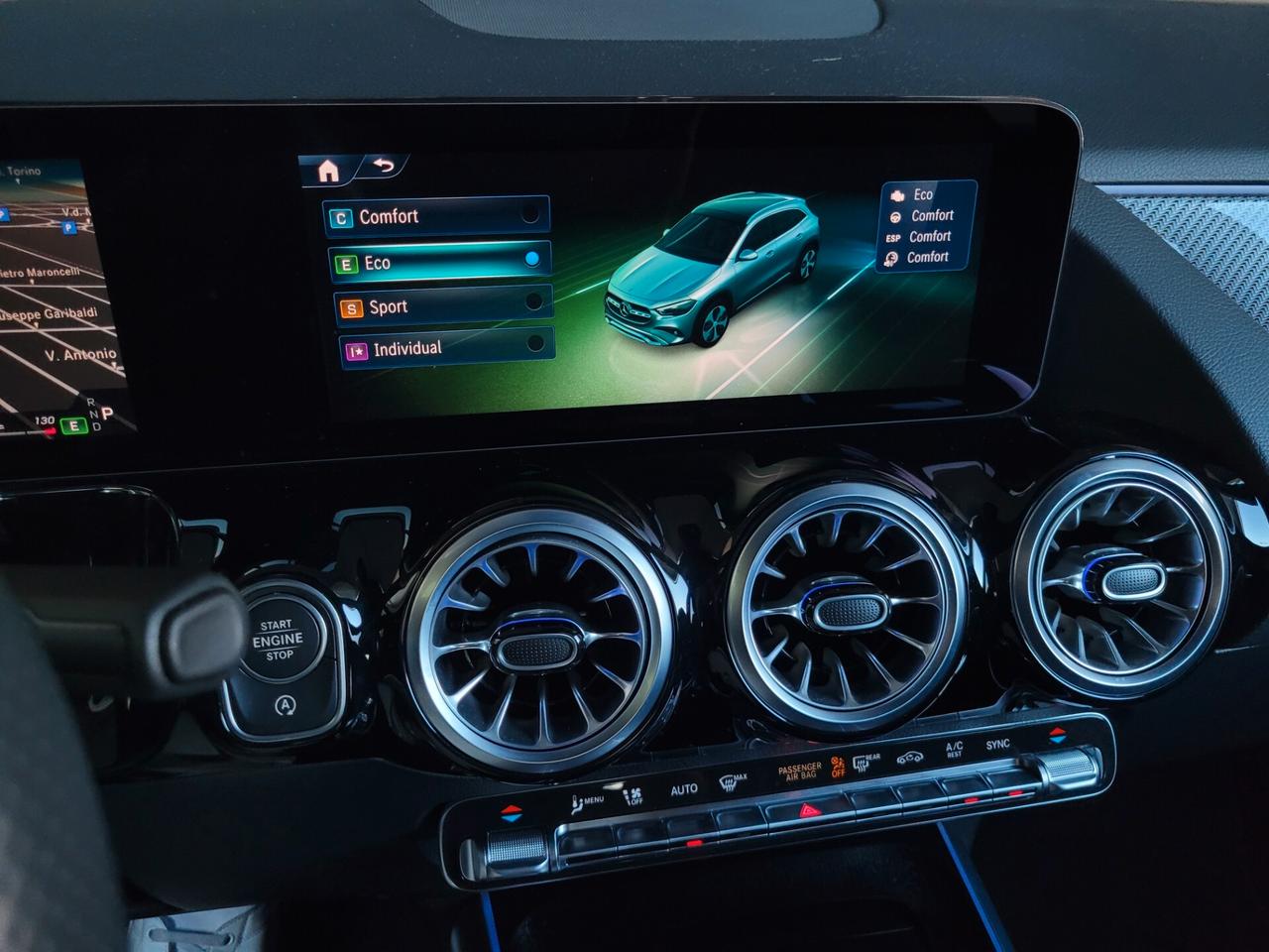 Mercedes-benz GLA 200 d AMG Line 8G-DCT LUCI AMBIENTE KEYLESS NAV