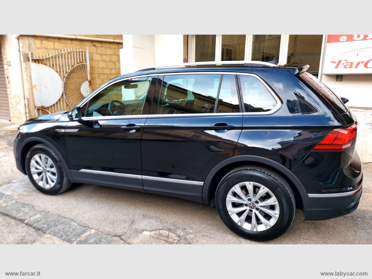 VOLKSWAGEN Tiguan 2.0 TDI 150CV SCR DSG R-Line