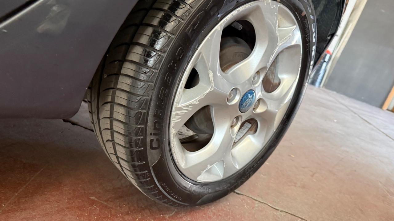 Ford Fiesta 1.4 TDCi 5p. Titanium