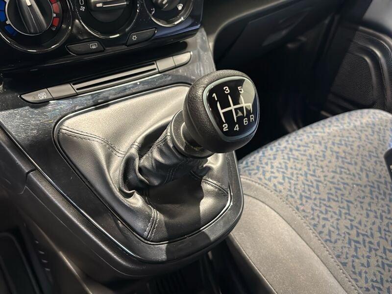 Lancia Ypsilon 1.0 FireFly 70cv Hybrid Gold