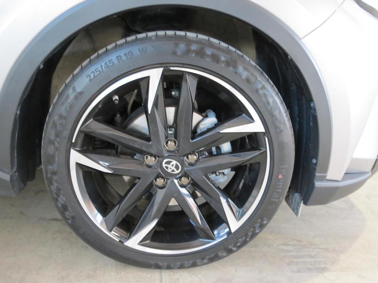 Toyota C-HR 1.8 Hybrid E-CVT GR Sport