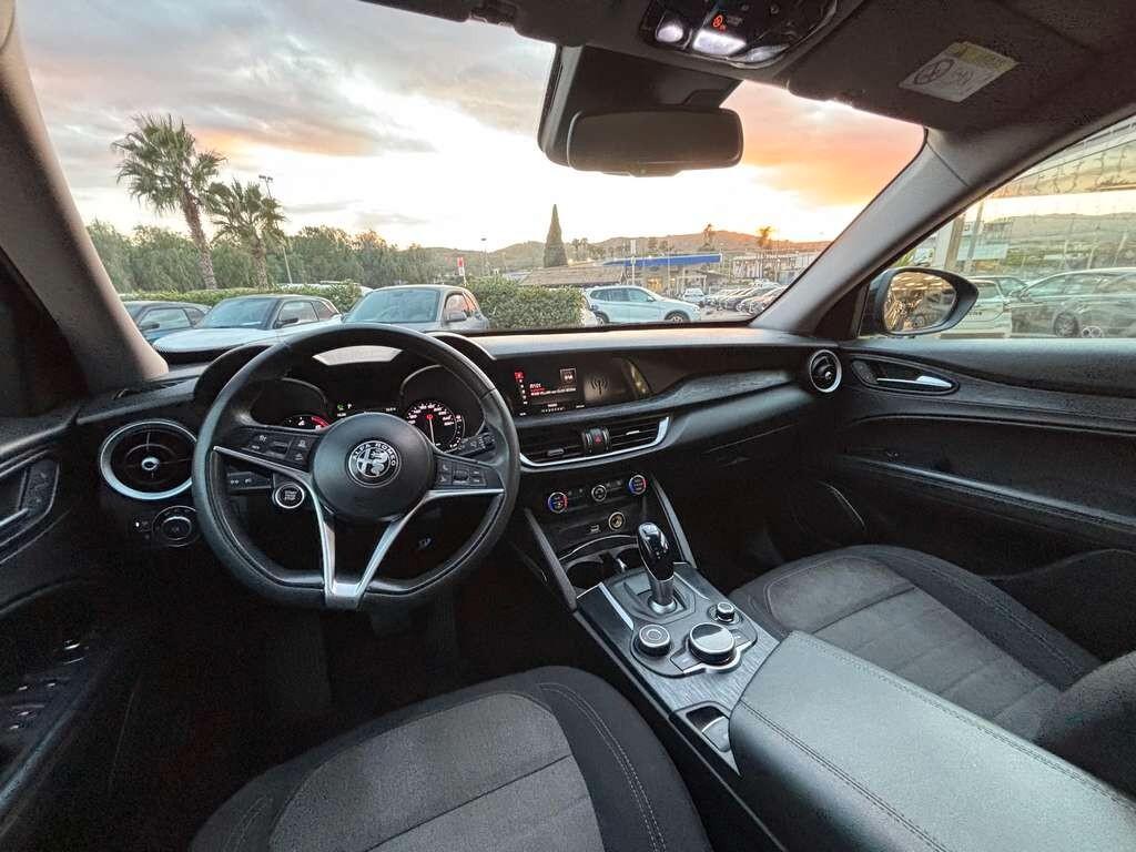 Alfa Romeo Stelvio 2.2 Turbodiesel 160 CV 2019/ 142.000 KM Tua a soli 199 Euro al mese