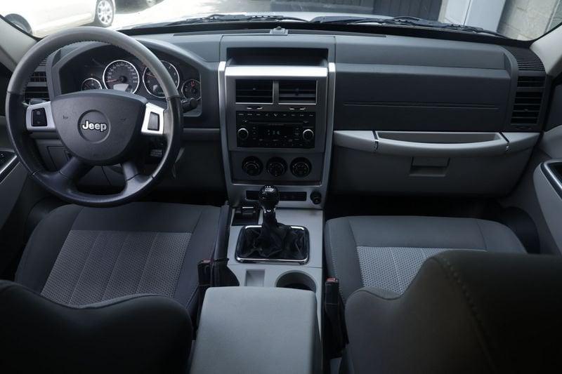 Jeep Cherokee Jeep Cherokee 2.8 CRD DPF Limited 130KW ANNO 2010