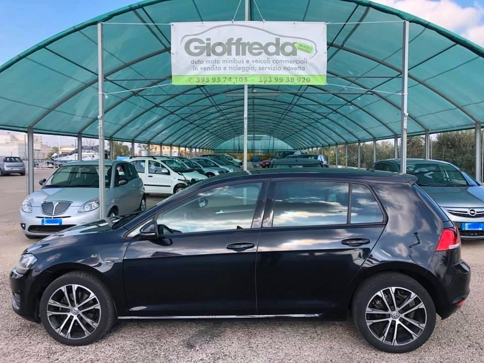 Volkswagen Golf 1.6 TDI Lounge 110 cv 5p.