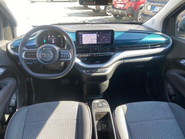 FIAT 500e Berlina 42 kWh La Prima