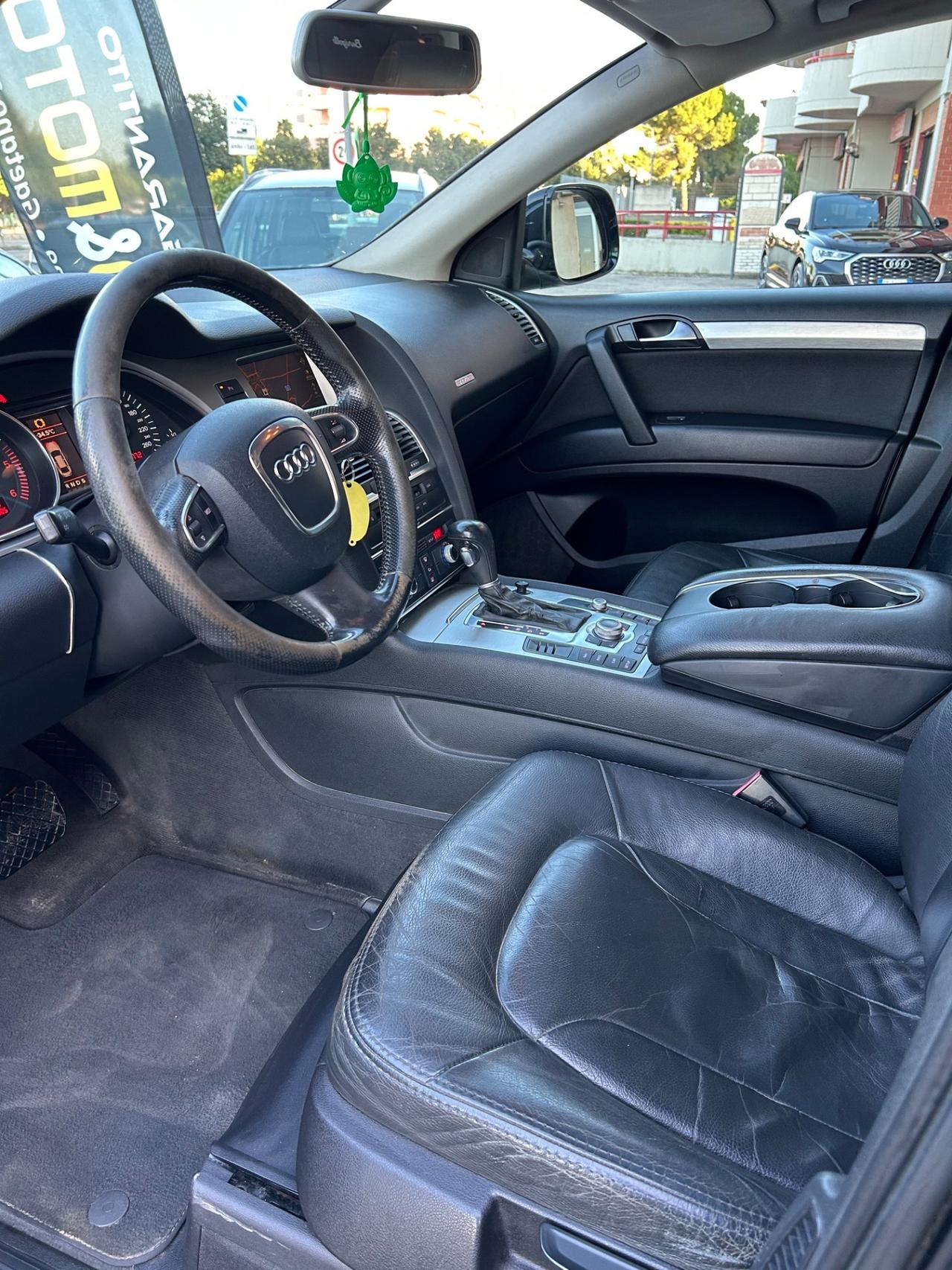 Audi Q7 3.0 V6 TDI 233CV quattro tiptronic