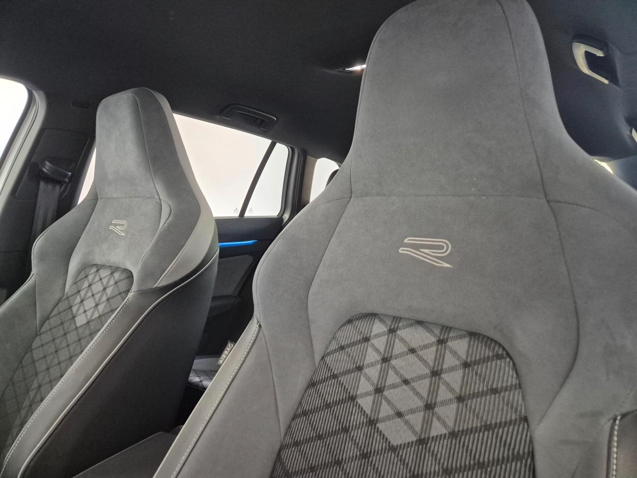 VOLKSWAGEN Golf Variant 2.0 TDI 150 CV DSG R-Line