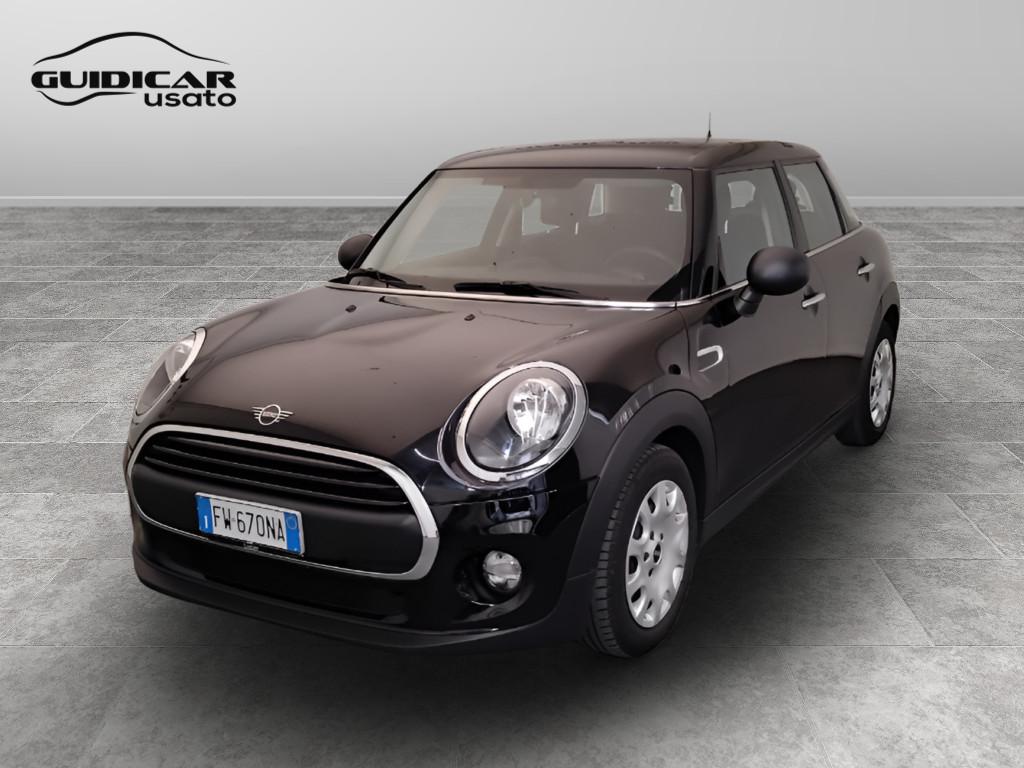 MINI Mini IV F55 2018 5p - Mini 5p 1.5 One Baker Street 75cv