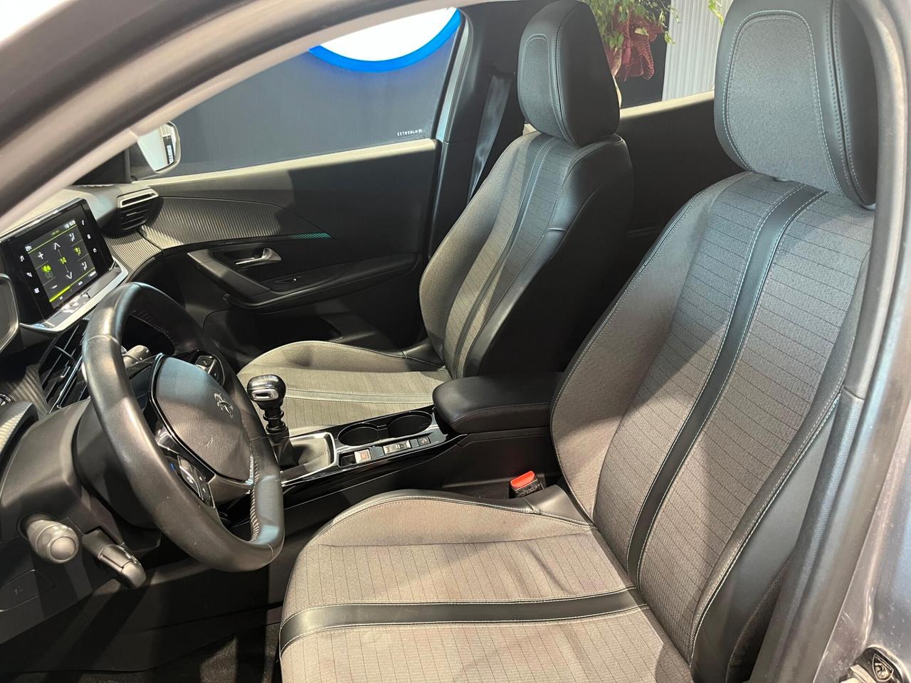 Peugeot 2008 BlueHDi 110 S&S Allure Pack