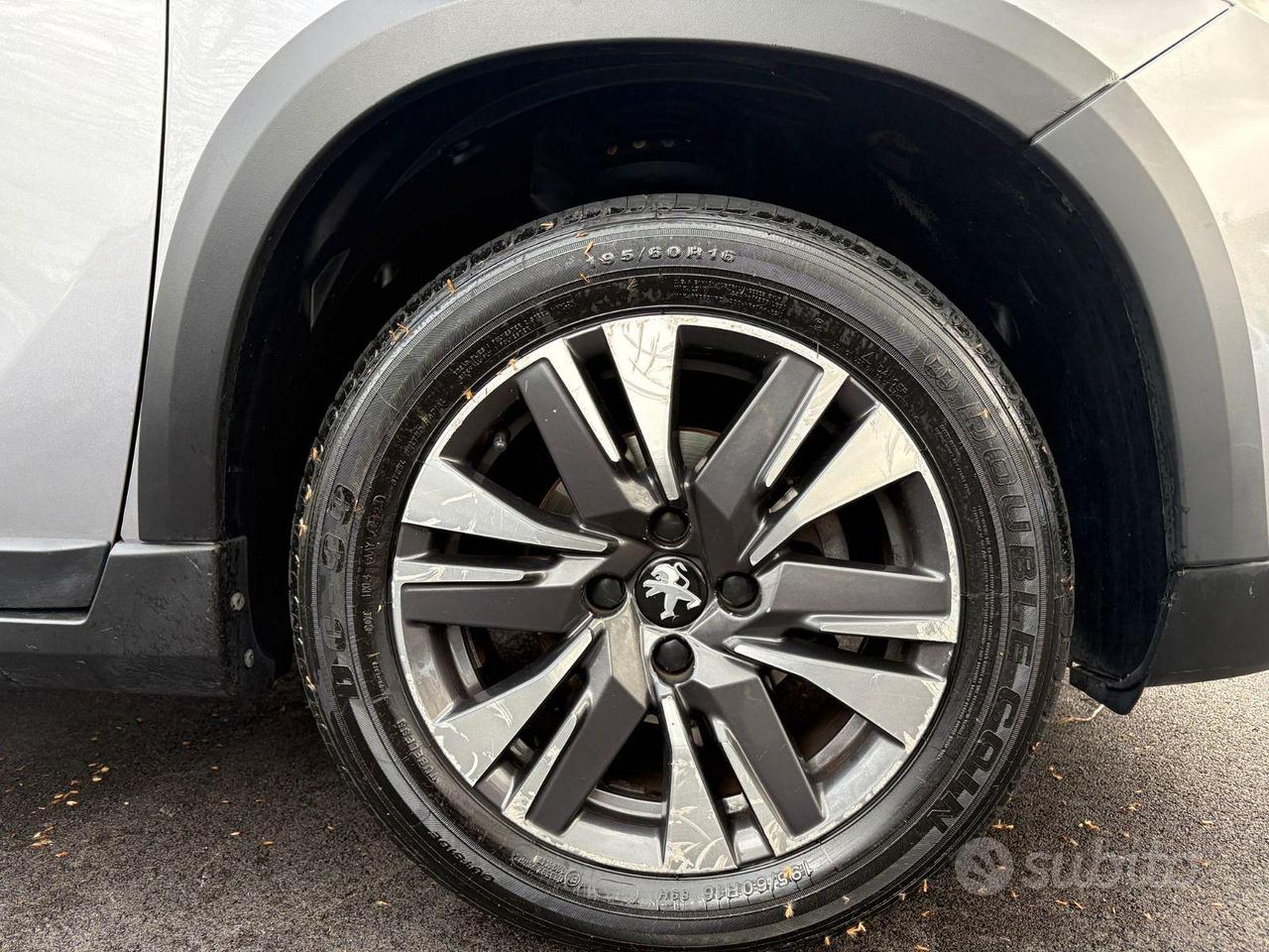 PEUGEOT 2008 1.6 BlueHDi (100CV) Black Matt