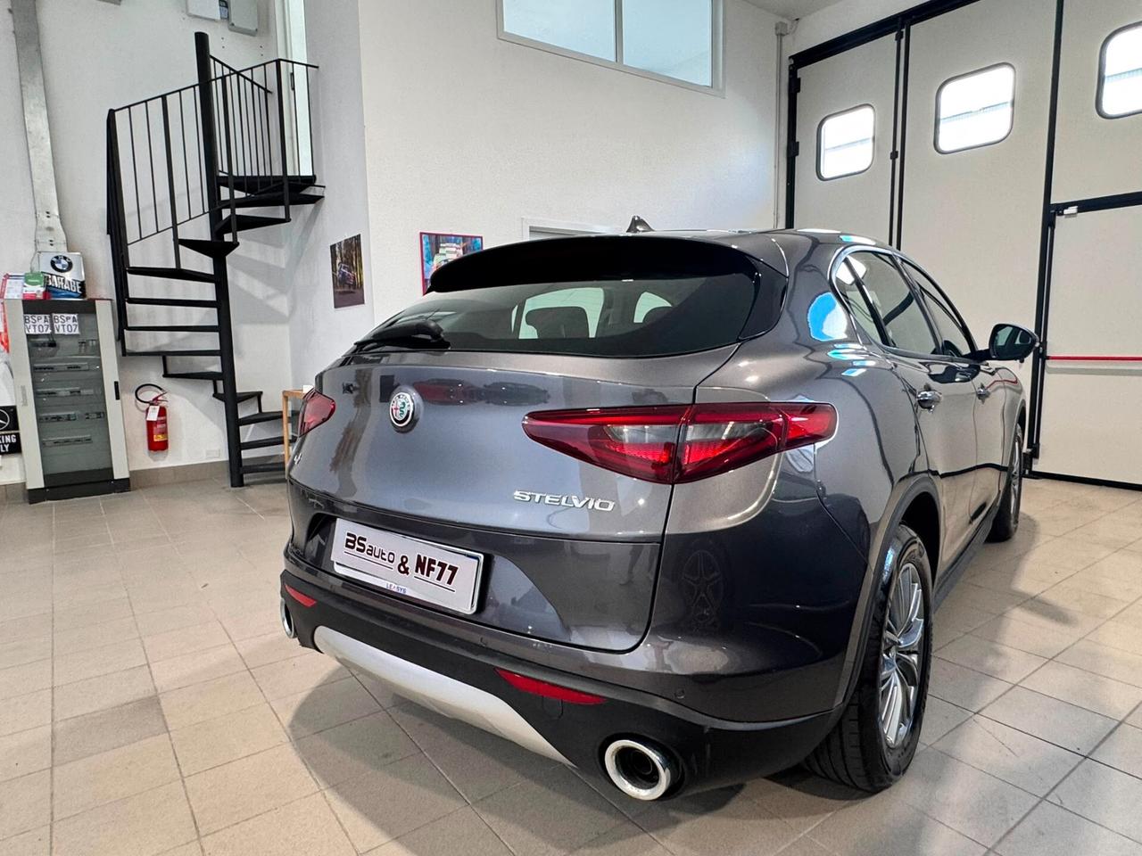Alfa Romeo Stelvio 2.2 Turbodiesel 190 CV AT8 Q4 Business