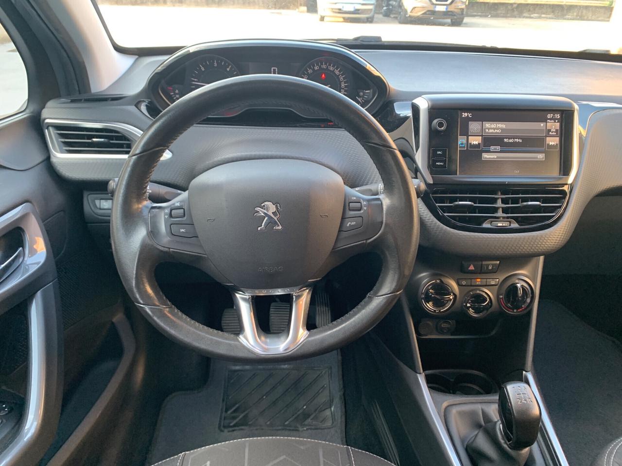 Peugeot 2008 BlueHDi