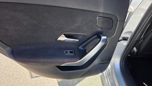 MERCEDES-BENZ A 200 Premium Amg PERMUTE UNICOPROPRIETARIO