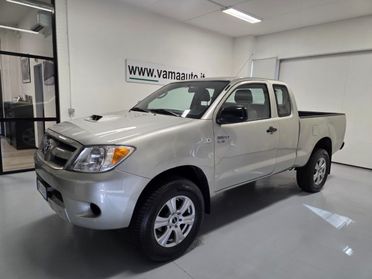 TOYOTA Hilux 2.5 D-4D 4WD 2p. Extra Cab