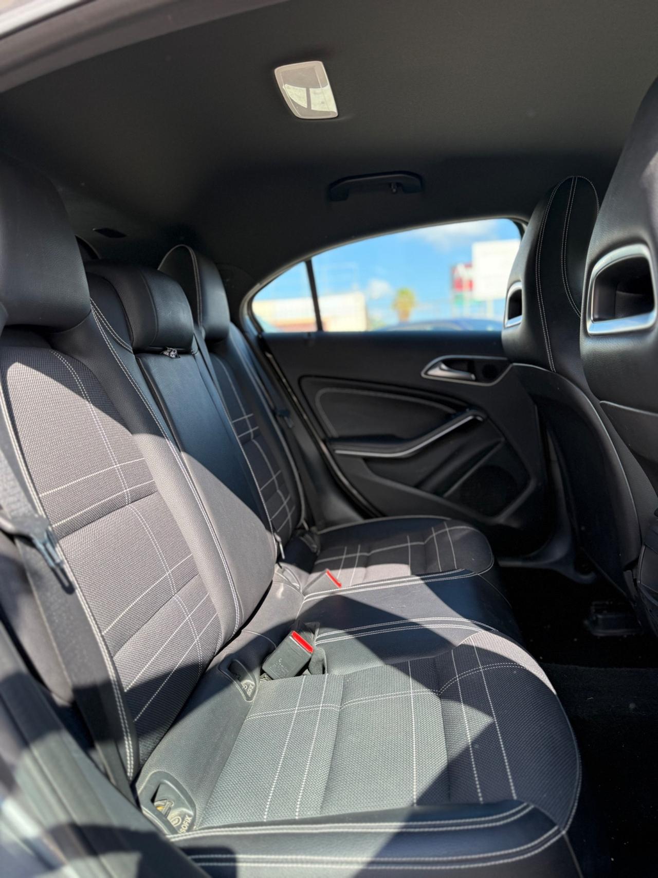 Mercedes-benz A 180 d Premium