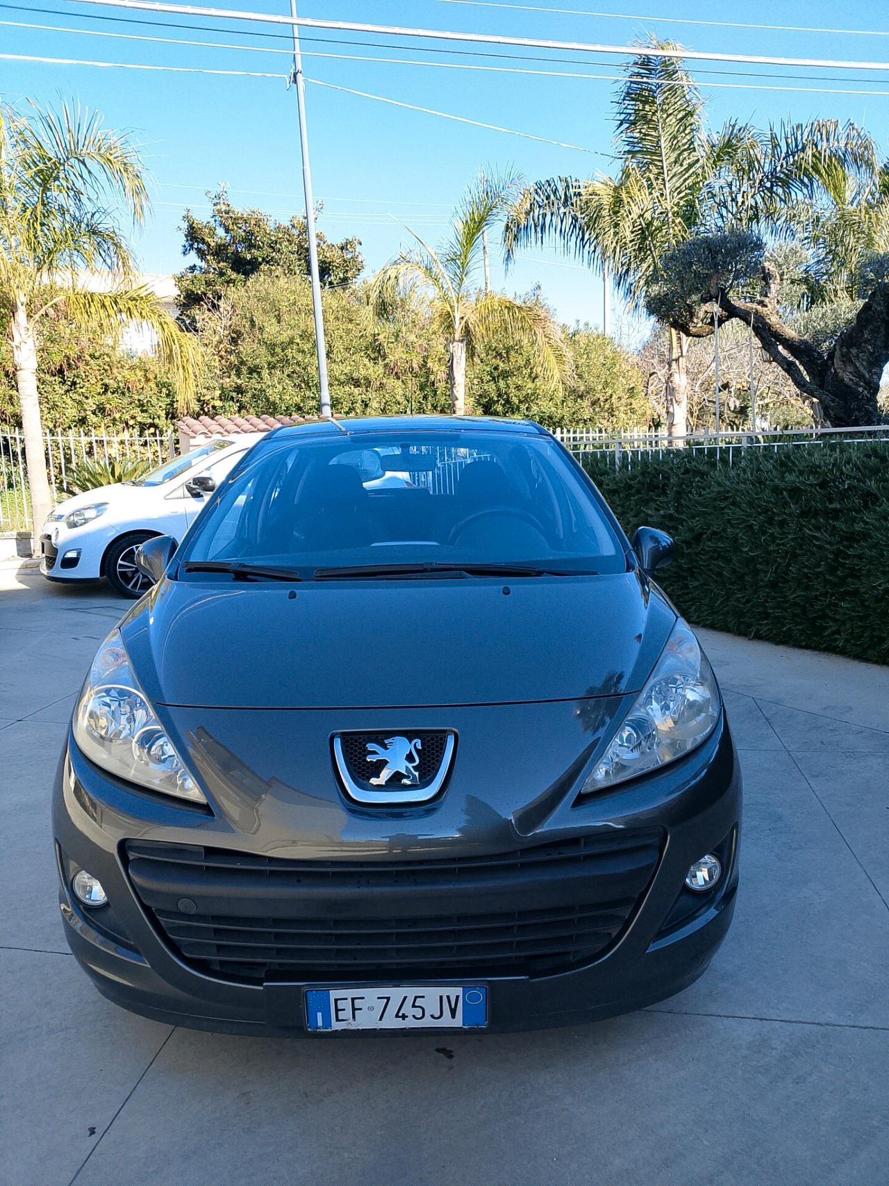 Peugeot 207 1.4 HDi 70CV 5p. X Line Business