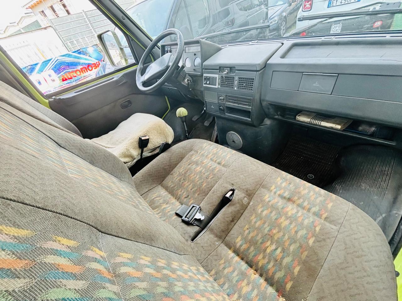 Iveco Daily 35.8 2.5 D PL-DC Cab. p3.ti Basic