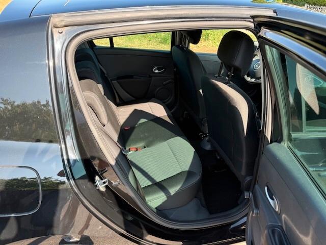 Renault Clio 1.2 16V 5 porte Dynamique