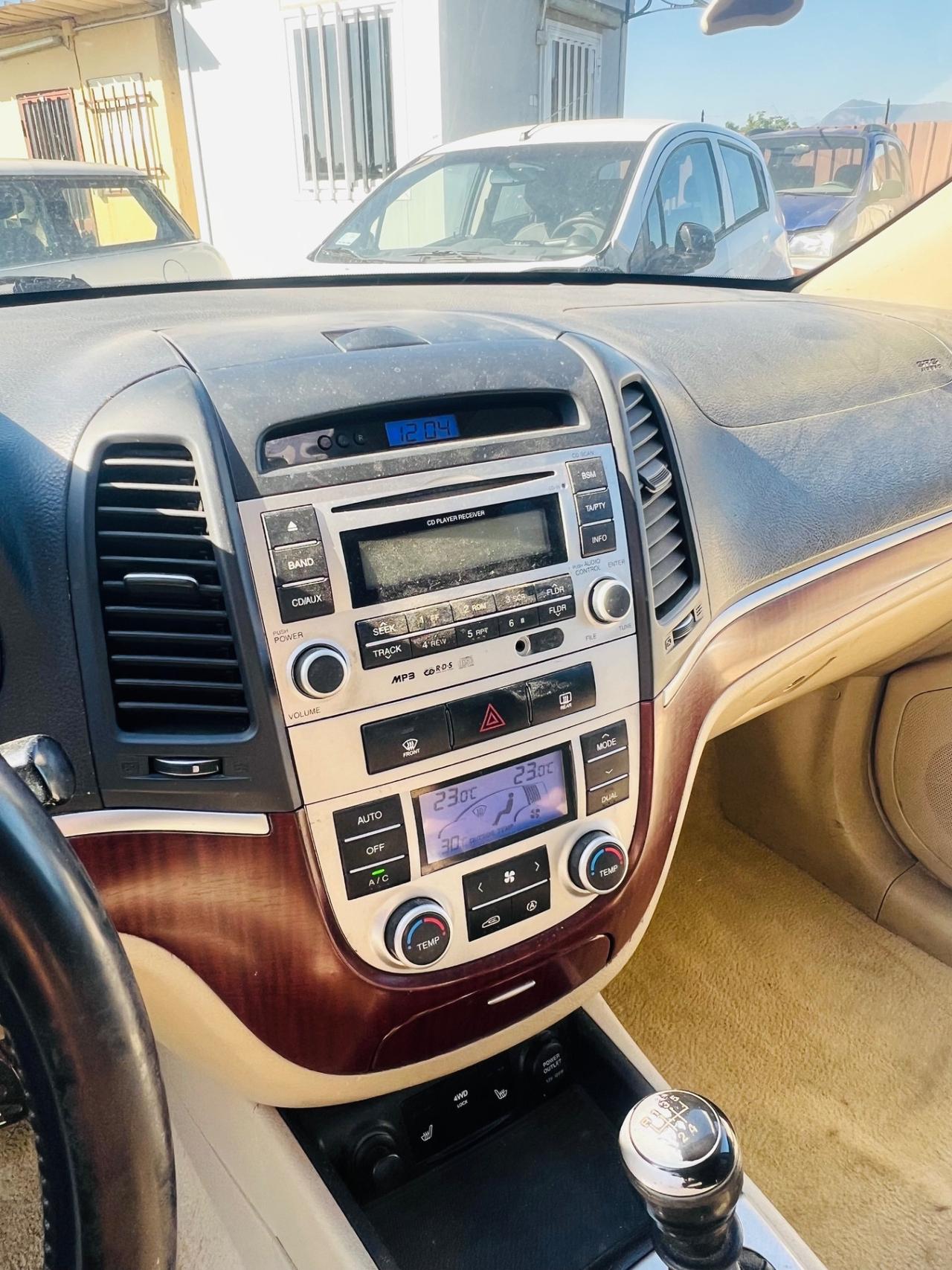 Hyundai Santa Fe 2.2 CRDi VGT Dynamic Sun 5 p.ti