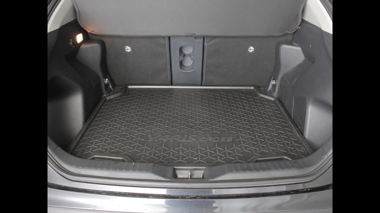TOYOTA Yaris Cross - Yaris Cross 1.5h Lounge fwd 116cv e-cvt