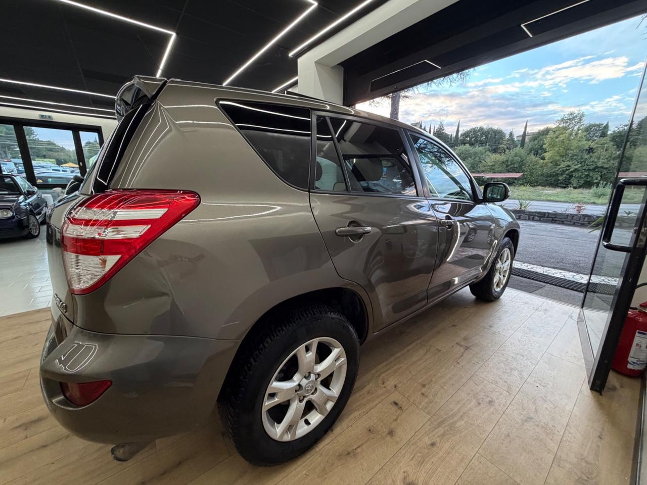 Toyota RAV 4 RAV4 Crossover 2.2 D-Cat 177 CV Executive