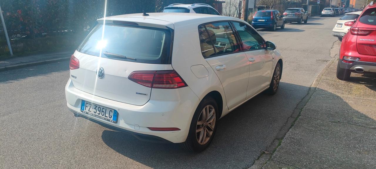 Volkswagen Golf 1.5 TGI DSG 5p. Trendline BlueMotion Technology