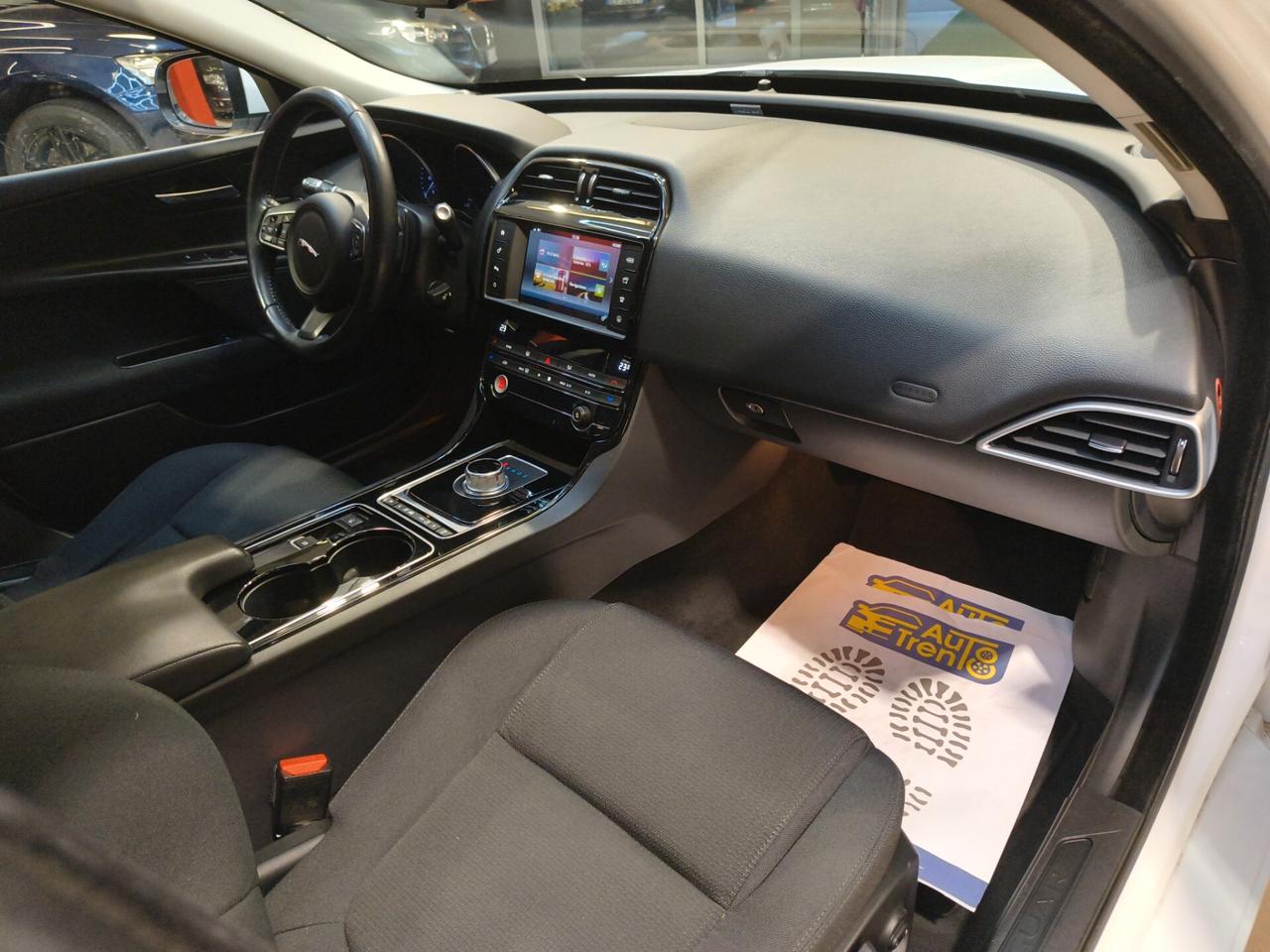 Jaguar XE 2.0 D Turbo 180CV aut. Portfolio