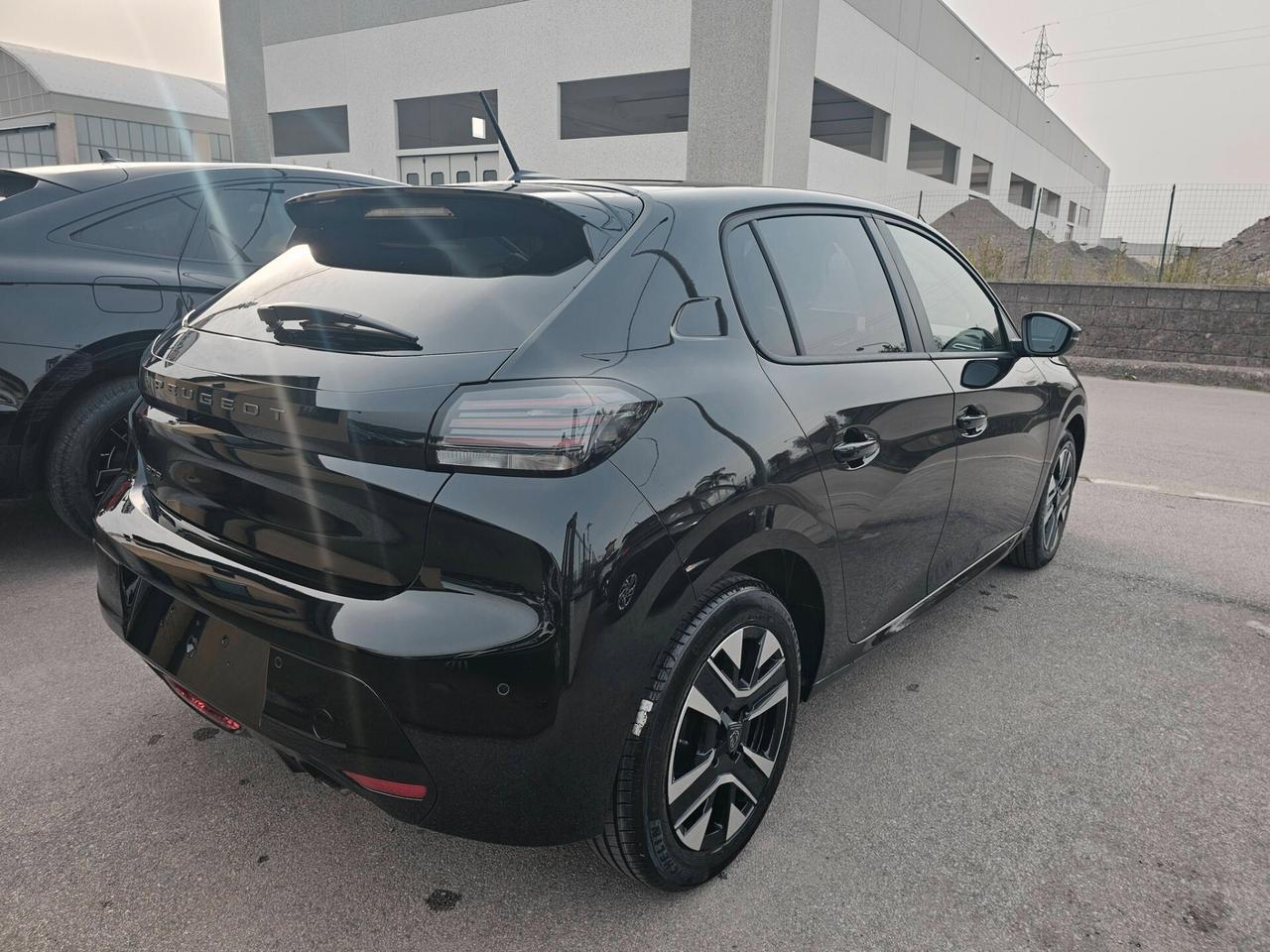 Peugeot 208 NEW EDITION NUOVO MOTORE TURBO A CATENA