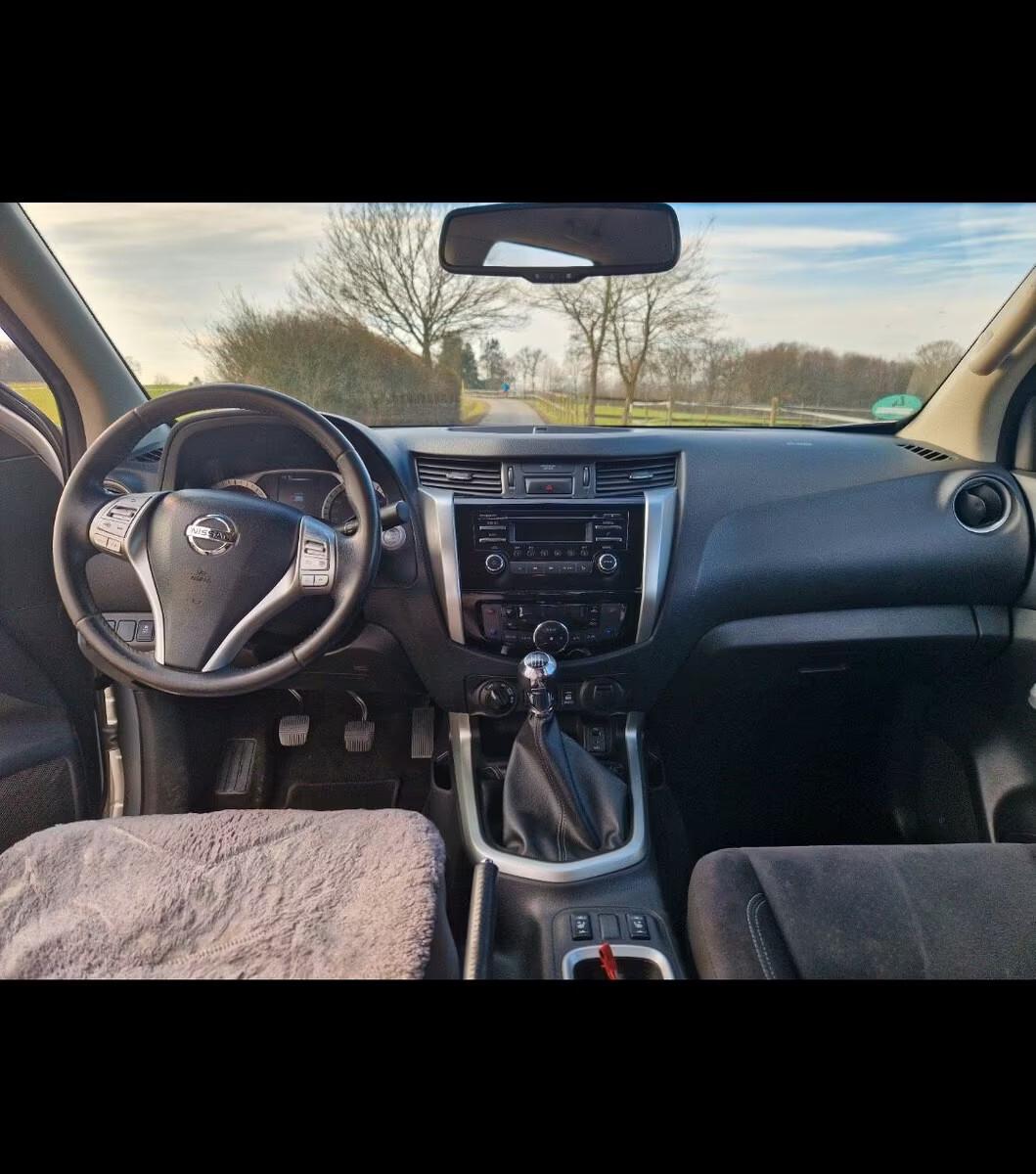 Nissan Navara 2.3 dCi 4WD Double Cab Manuale
