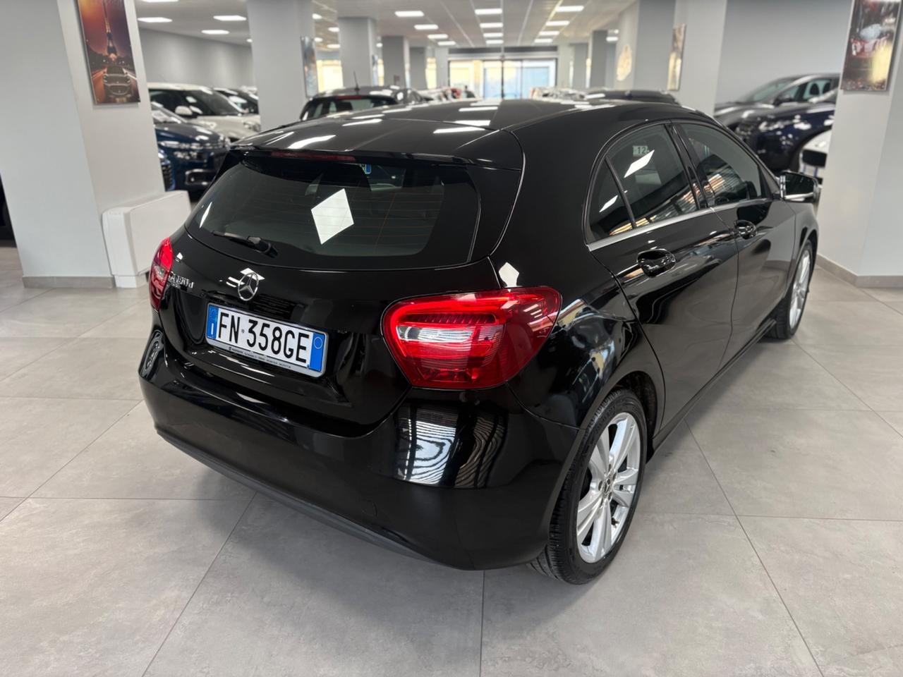 Mercedes A 180 Sport 1.5 TDI 110cv 2018 km 142000