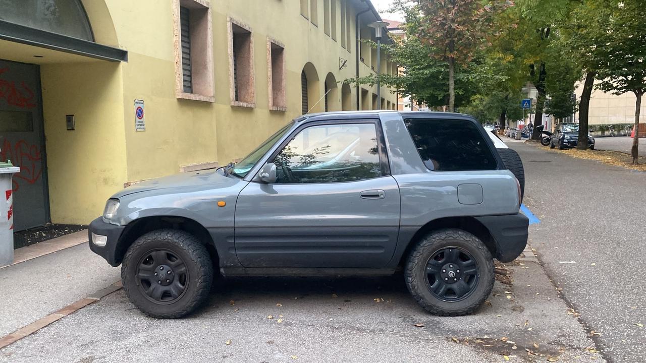 Toyota RAV 4 2.0i 16V cat 3 porte LEGGERE