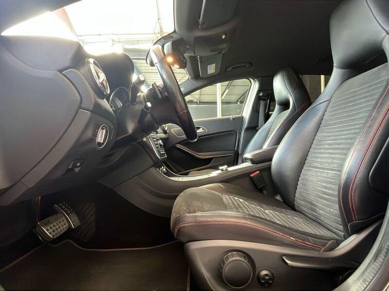 Mercedes-Benz GLA 200 CDI AUTOMATIC Premium