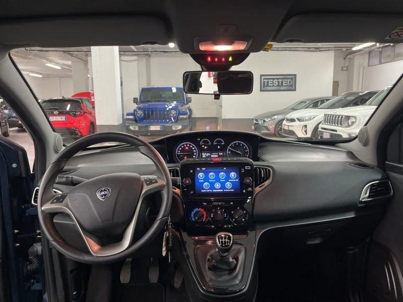 Lancia Ypsilon 1.0 FIREFLY HYBRID SILVER S&S 70CV