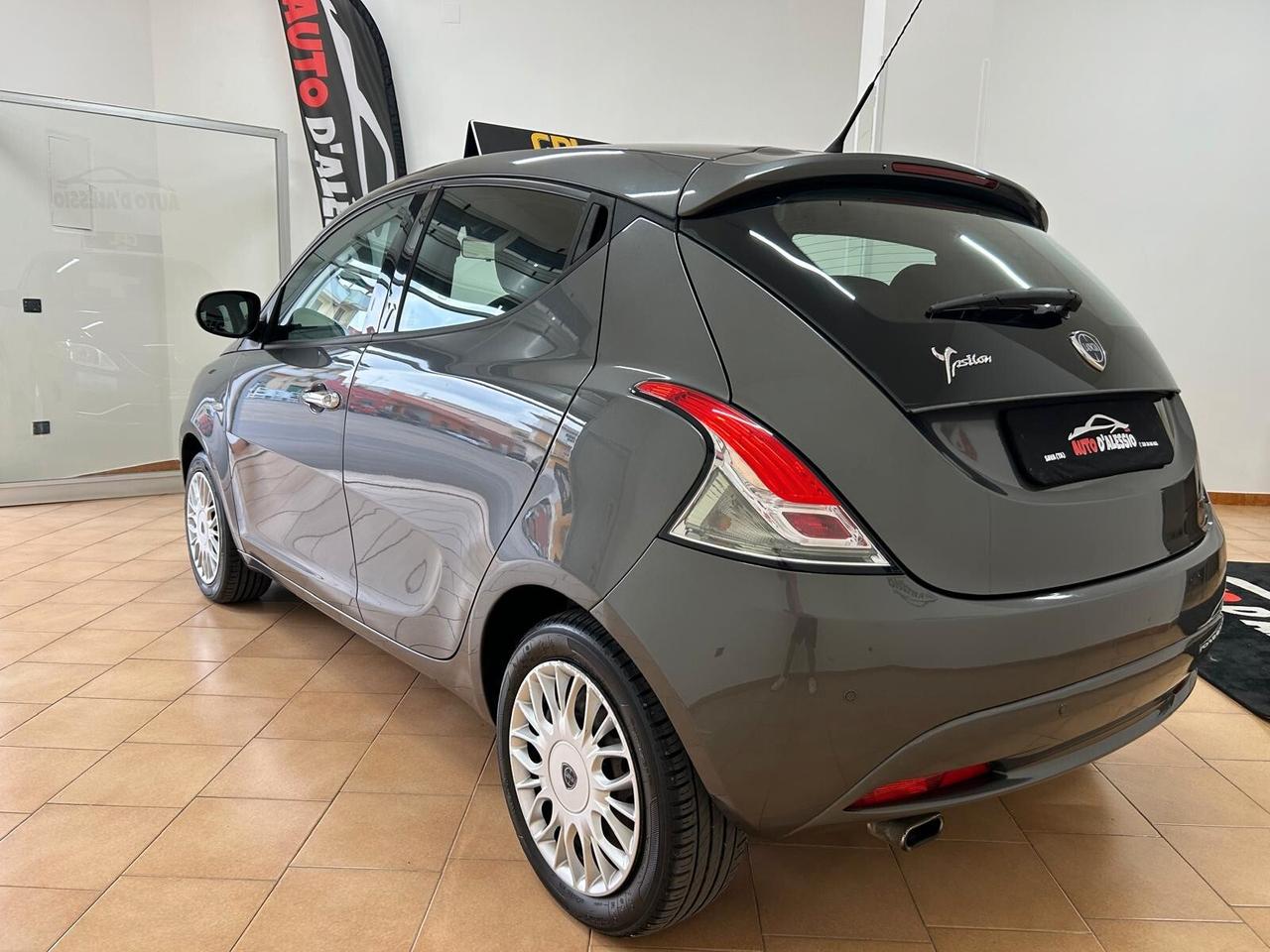 Lancia Ypsilon 1.2 69 CV 5 porte GPL Ecochic Gold