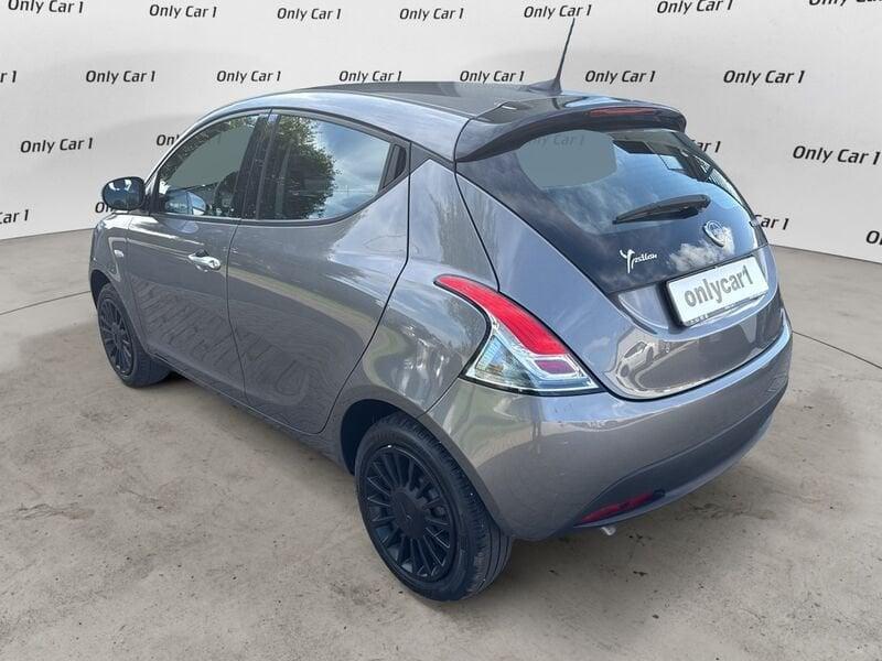 Lancia Ypsilon Ypsilon 1.0 FireFly 5 porte S&S Hybrid Silver