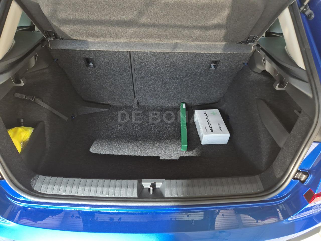 Skoda Kamiq 1.0 tsi black dots 115cv dsg