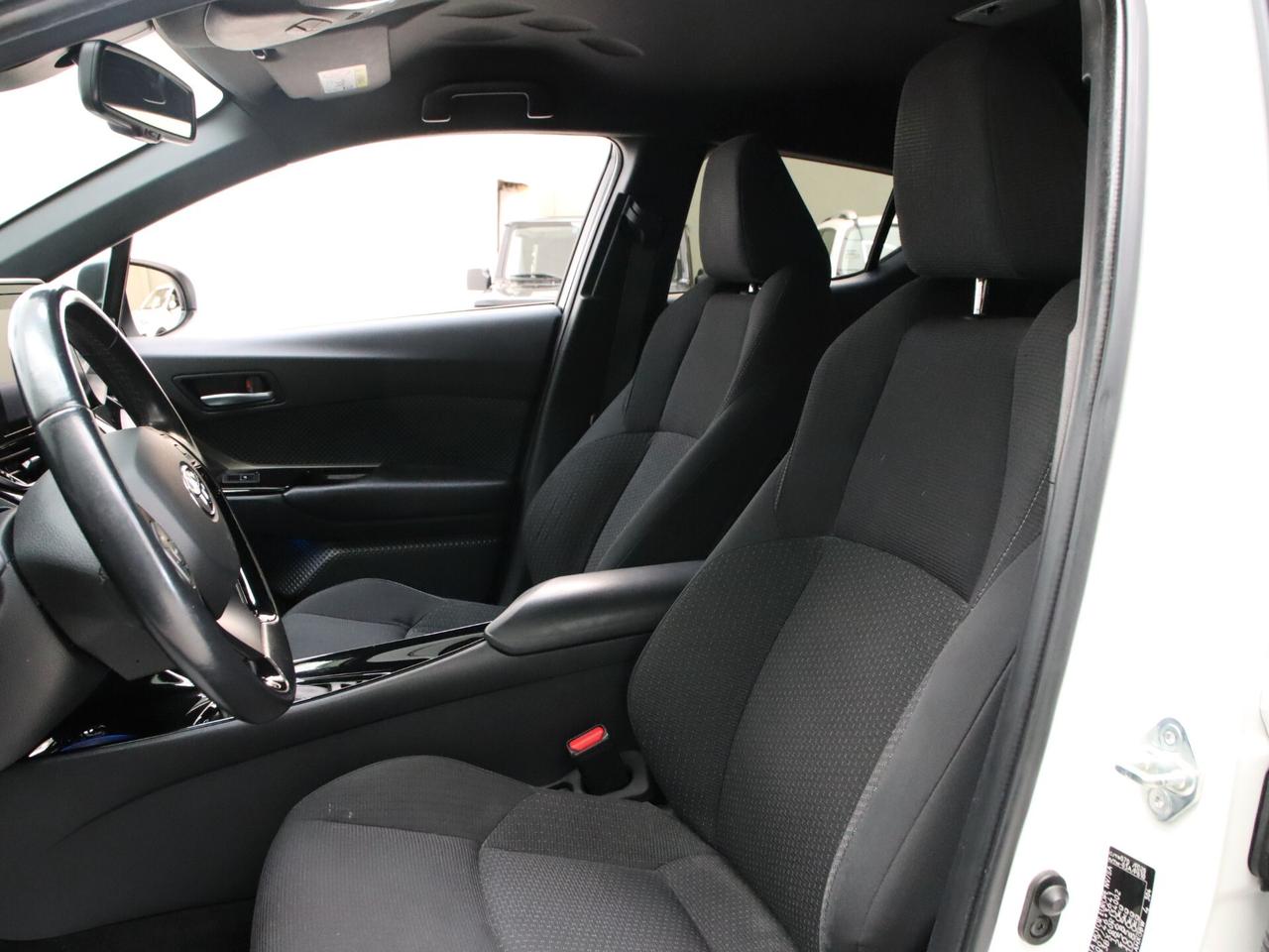 Toyota C-HR 2018 1.8h Lounge 2wd e-cvt my18