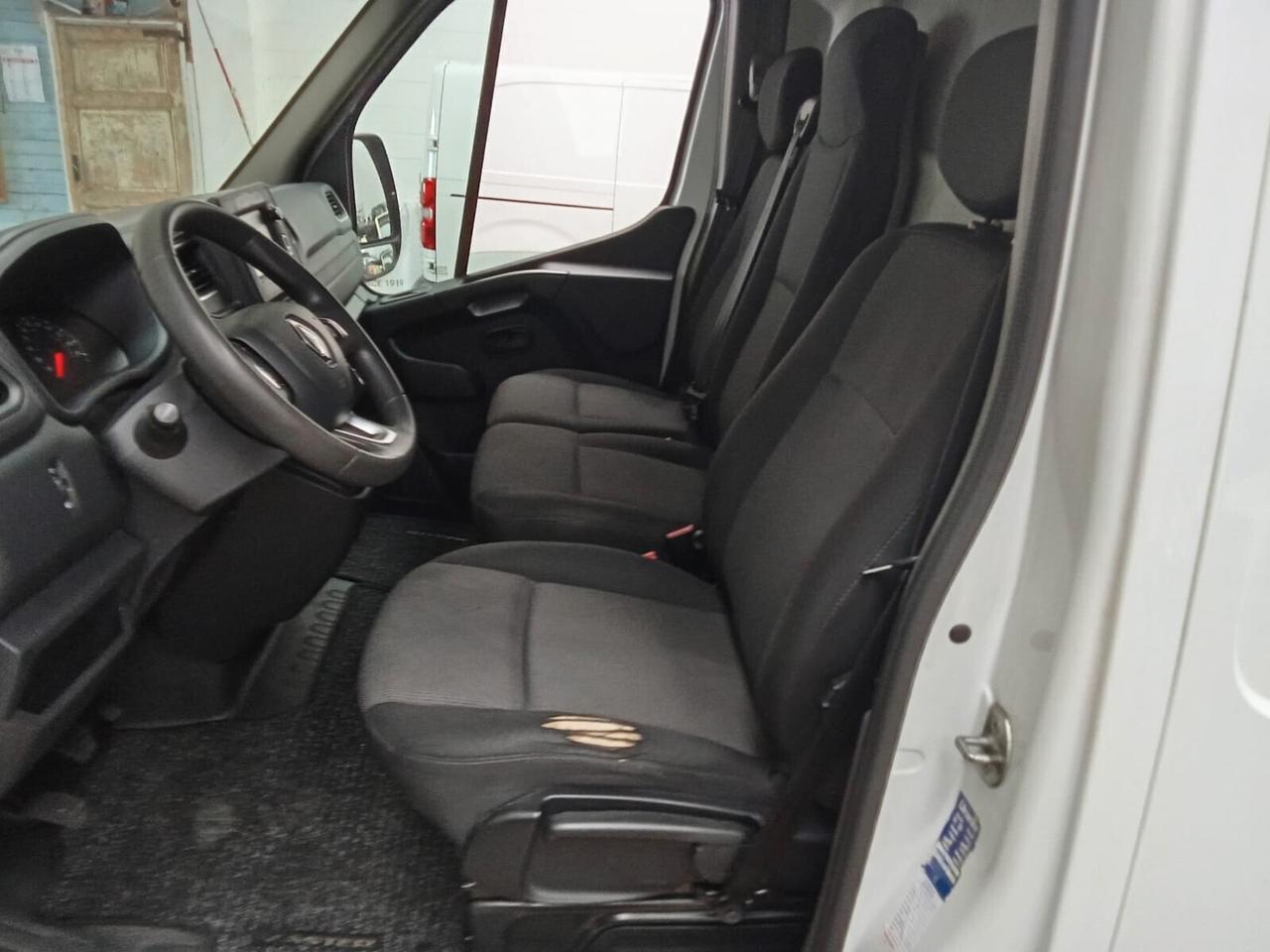 Renault Master T35 2.3 dCi/130 Furgone