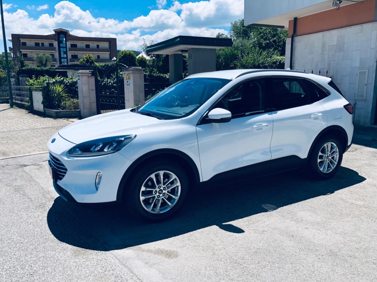 Ford Kuga 1.5 120CV AUTOM- NAVI-TELECAM-TITANIUM