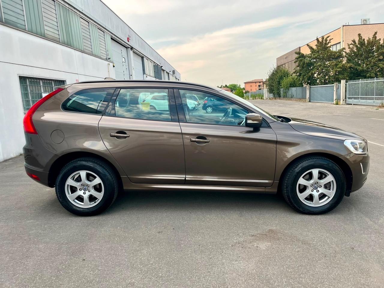 Volvo XC60 2.0d 2014 147.000km autocarro N1 perfetta