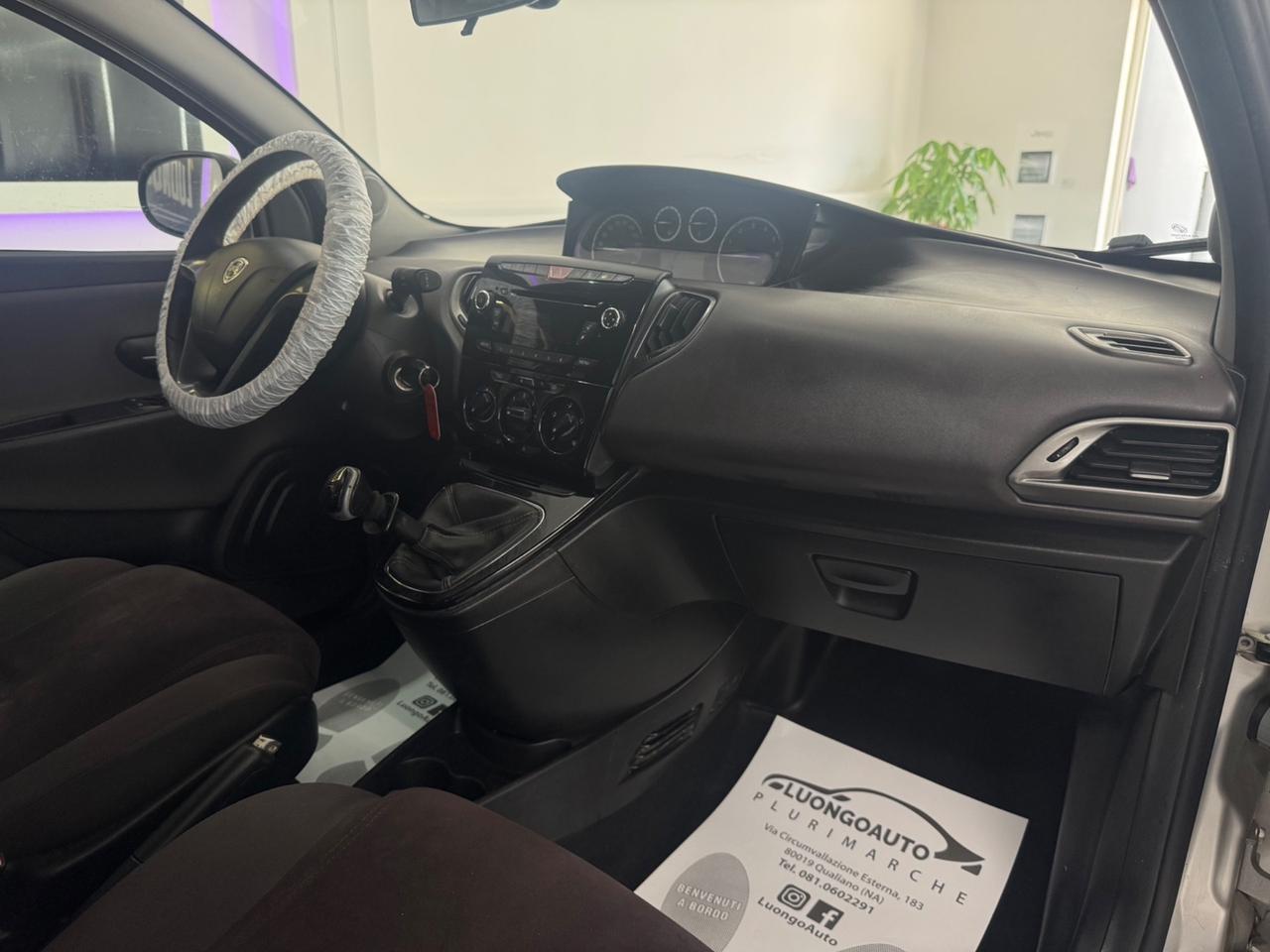 Lancia Ypsilon 1.2 69Cv Platinum