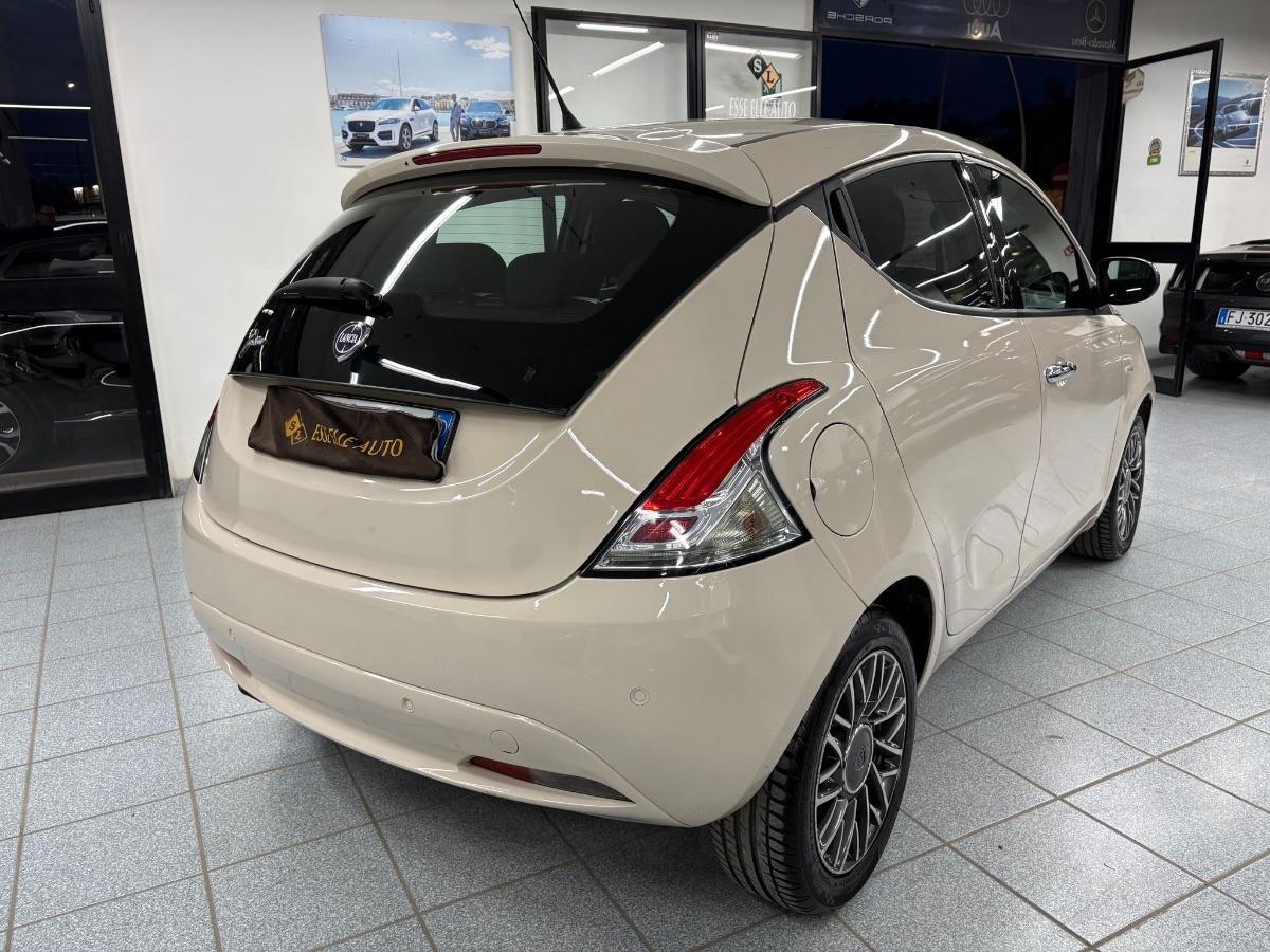 LANCIA Ypsilon 1.2 69 CV 5p. Platinum