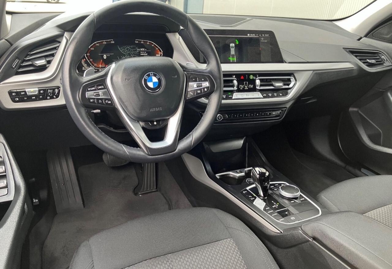 Bmw 118d 5p. Business Advantage C. Automatico