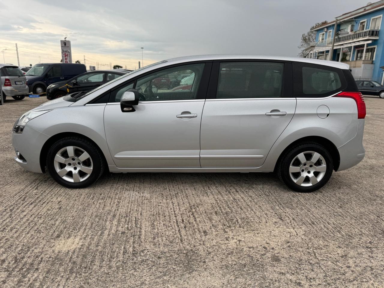Peugeot 5008 1.6 HDi 112CV Business 7 posti