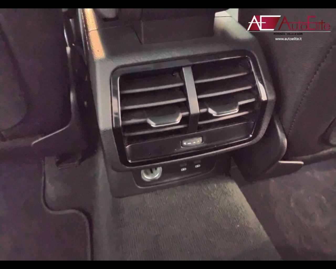 AUDI Q3 35 TDI quattro Business Advanced